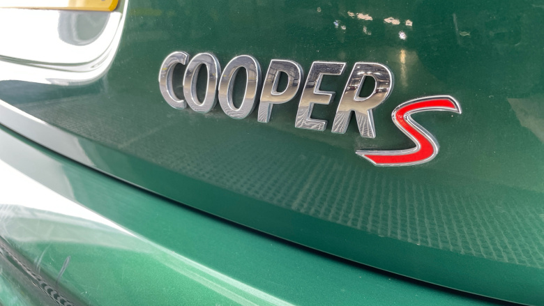 MINI Hatchback 2.0 Cooper S Sport II 3dr Auto [Comfort/Nav Pack] Petrol Hatchback